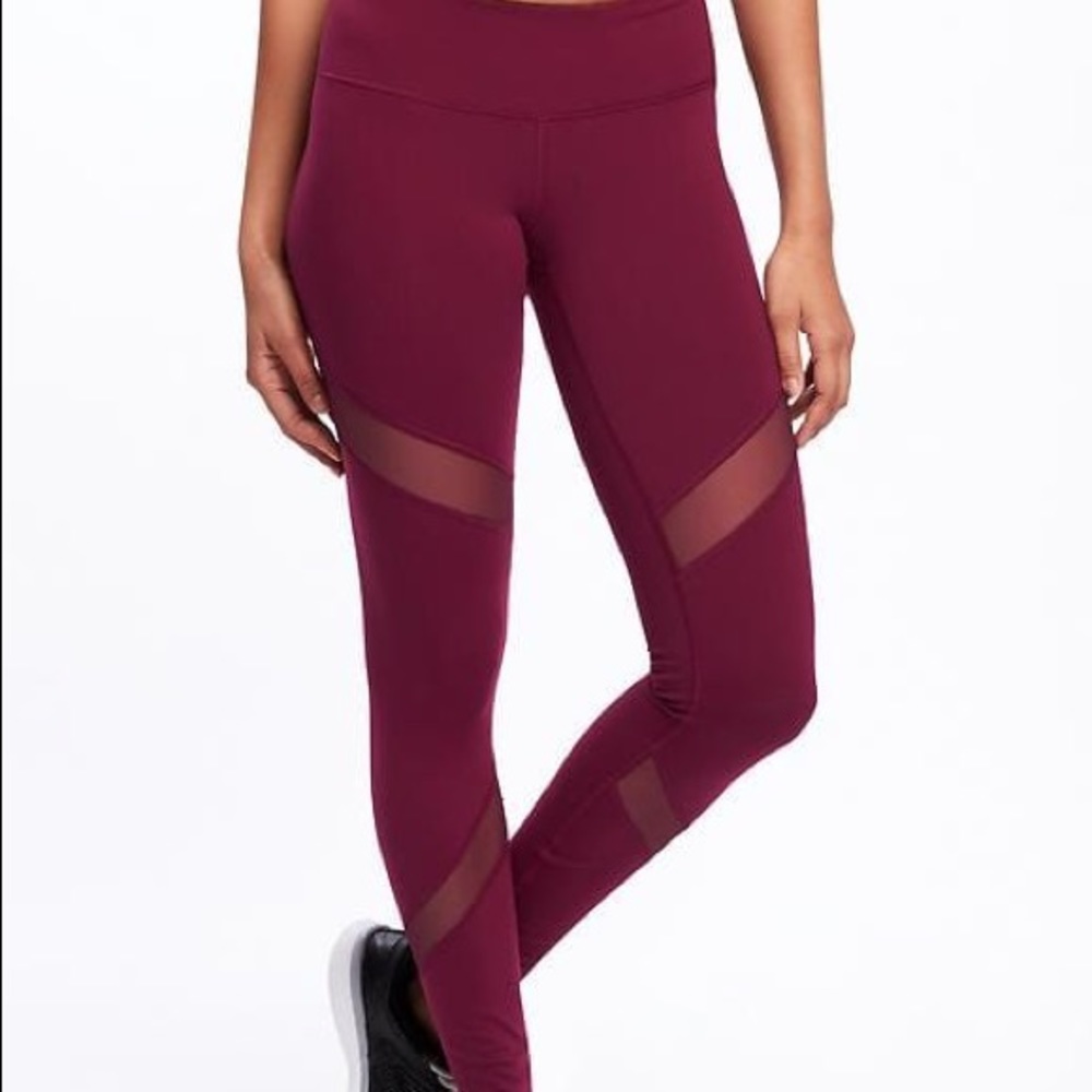 ❤️❤️Old Navy Maroon Mesh-Panel Legging Size S**